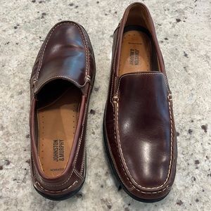 Johnston & Murphy Fowler Venetian pull up in Mahogany